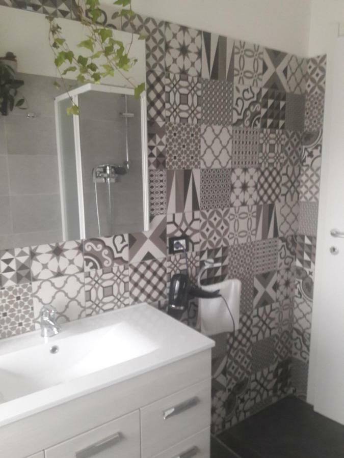 Le Stanze Di Adele Bed & Breakfast L'Aquila Bagian luar foto